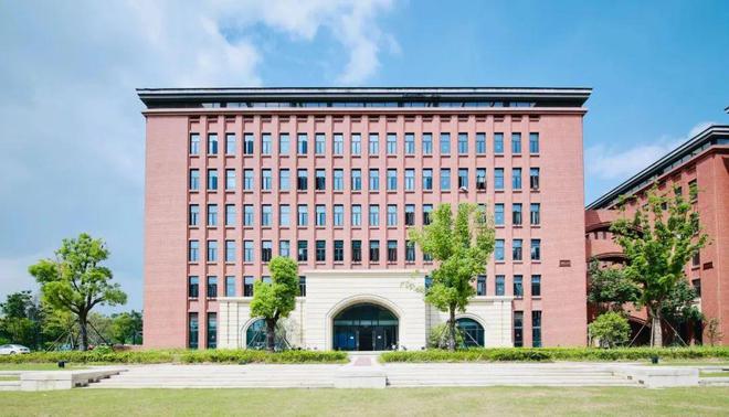 2024年浙江大学2+2 2+2+1国际本科项目优势对接英国、澳洲多所名校